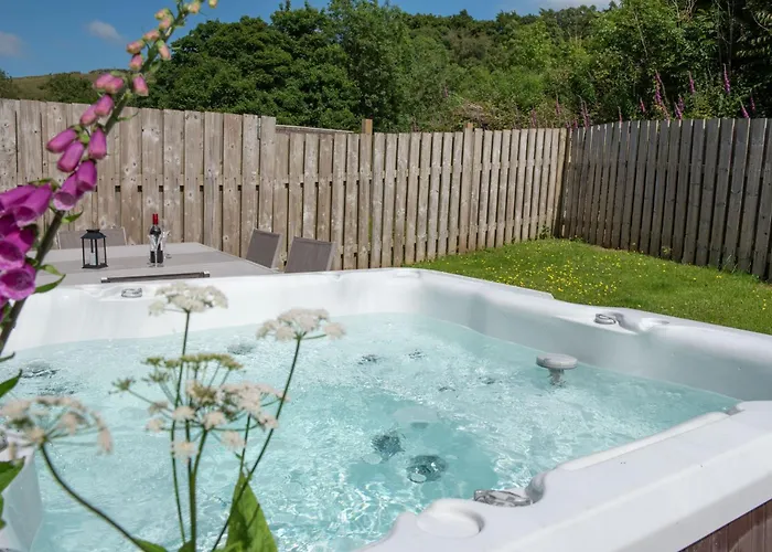 בית נופש Tower Barn Cottage, Castle Carrock, A Luxurious Characterful With Hot Tub And Views