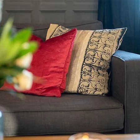 Tower Barn Cottage, Castle Carrock, A Luxurious Characterful With Hot Tub And Views * Castle Carrock